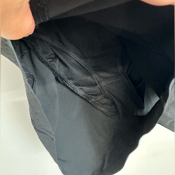 ATHLETA- Hustle 3" Short Black Athletic Training
WorkouT Running Shorts Sz XXS - Picture 11 of 13